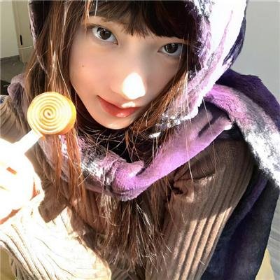她比烟花寂寞